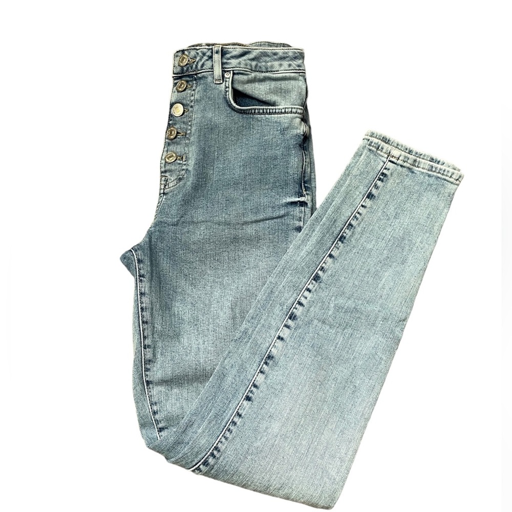 NWOT Forever 21 Jeans Light Wash High Rise with Many Buttons & Holes (size 26)